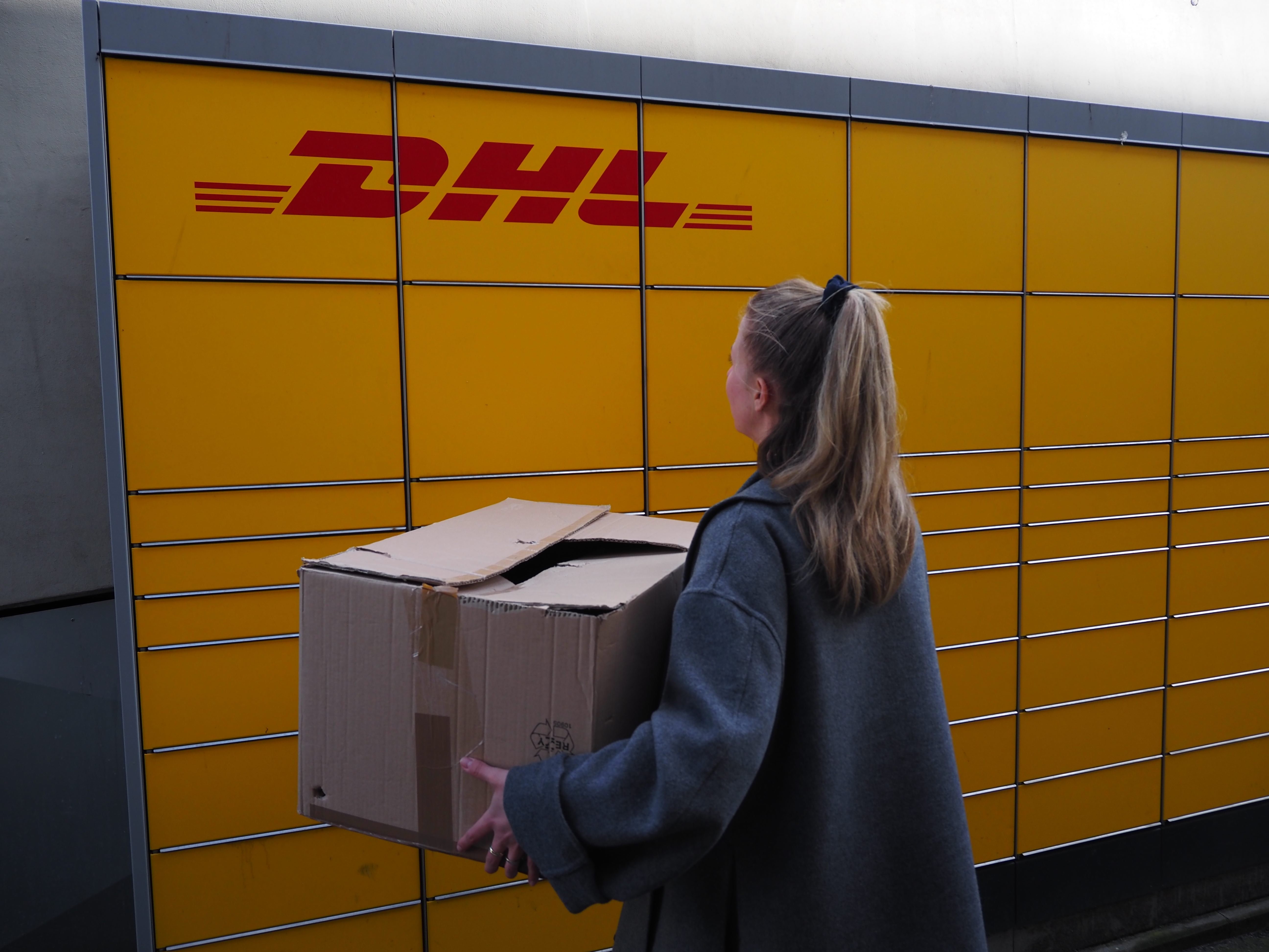 Altkleidersammlung recyclehero mit DHL: Bequeme Abholung zu Hause oder flexible Abgabe im Paketshop